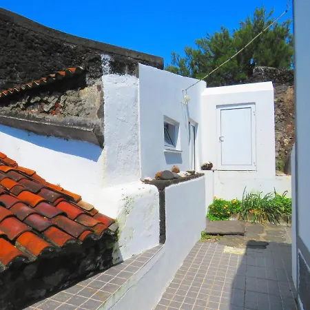 Casa Do Guardiao Madalena (Azores)